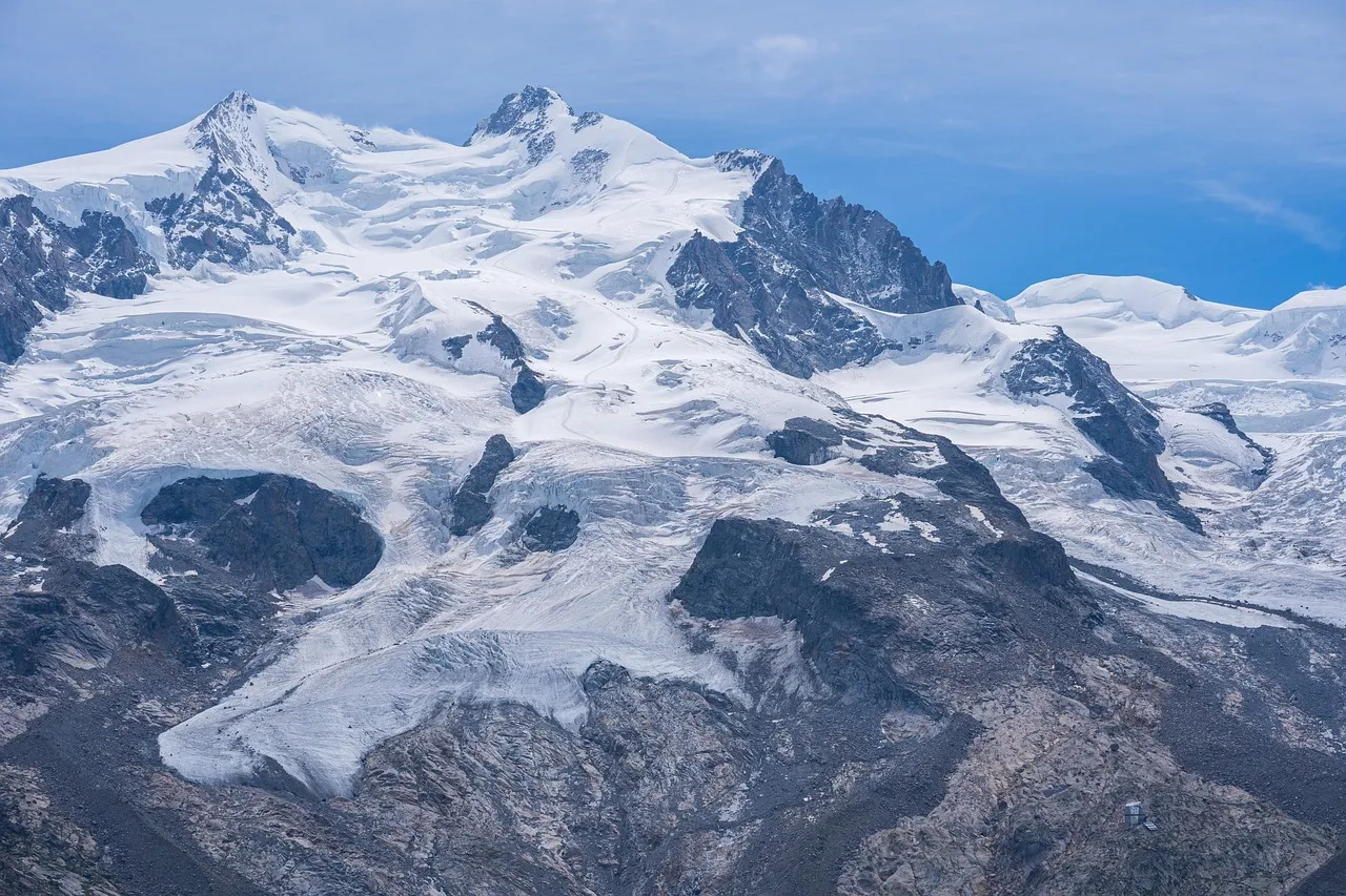 Dufourspitze (4634 m)
